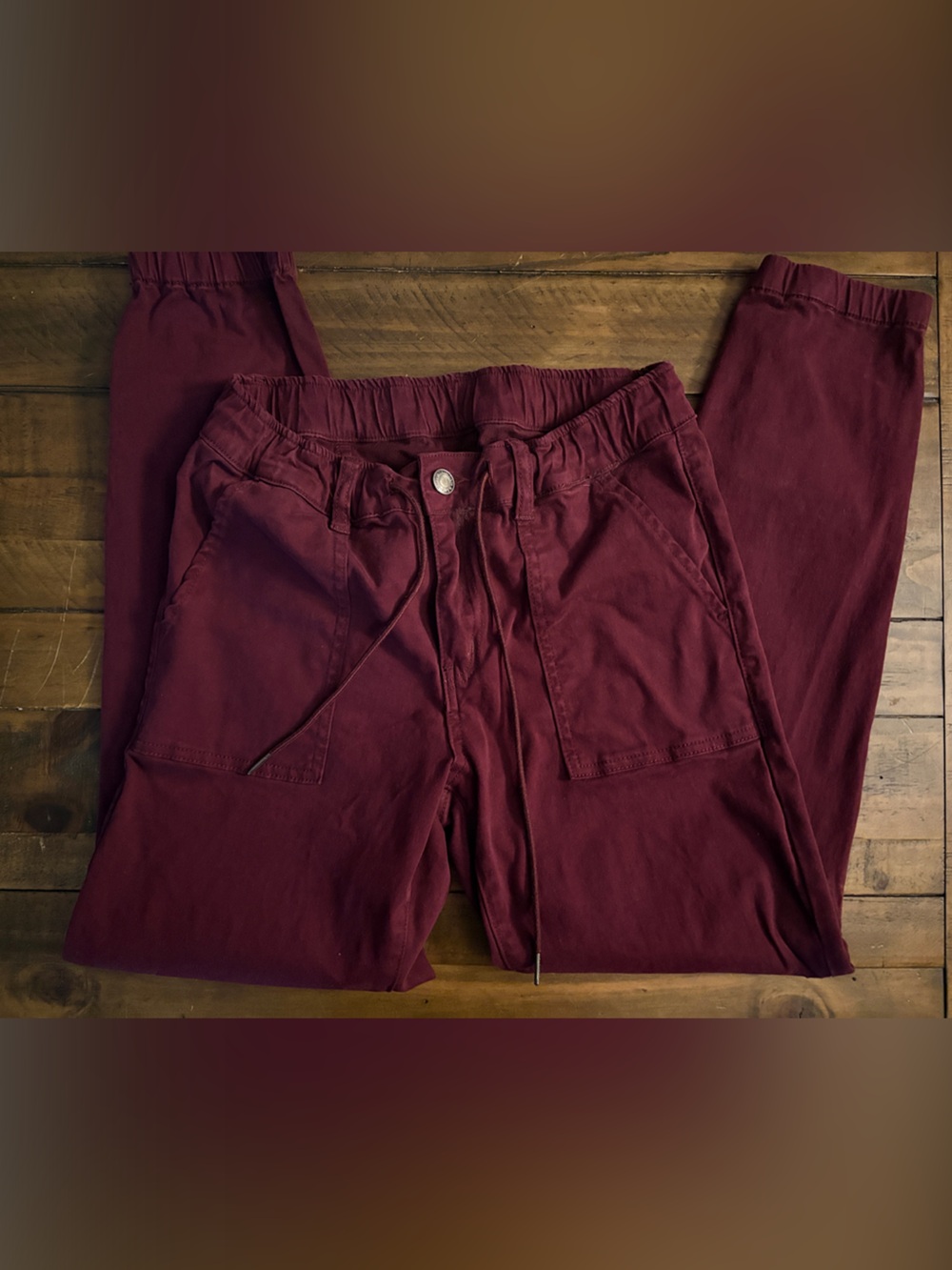Women's Ankle Crop Drawstring Pants - Burgundy